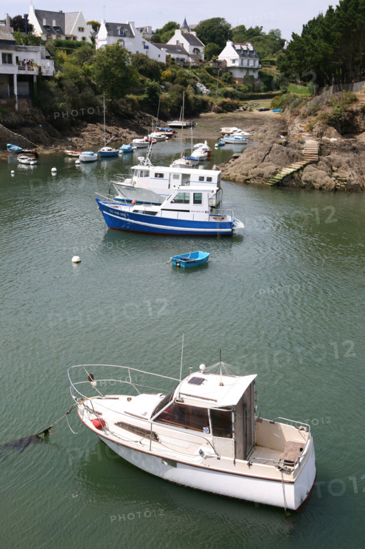 France, Bretagne, Finistere sud, Cornouaille, port de doelan, commune de clohars carnoet, bateaux, maisons, ria,