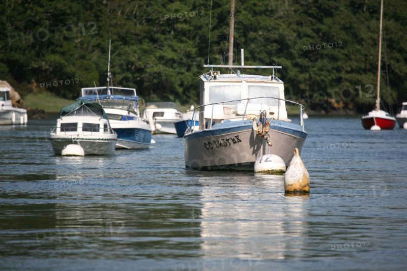 France, Bretagne, Finistere sud, Cornouaille, l'odet, cale de rossulien les vire court, petit bateau de plaisance,