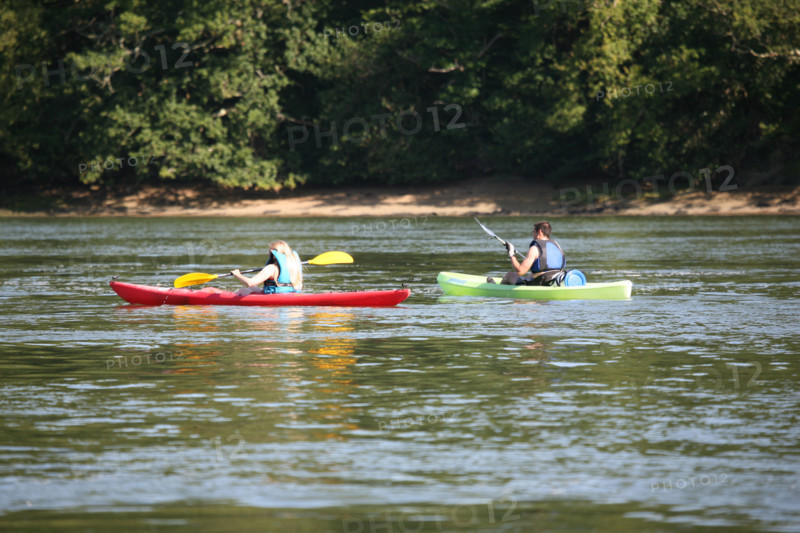 France, Bretagne, Finistere sud, Cornouaille, l'odet, cale de rossulien les vire court, kayakistes,