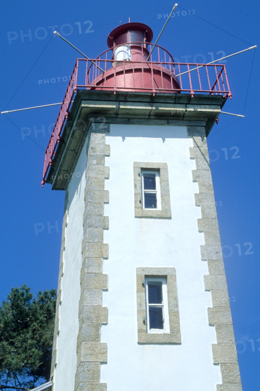 France, Bretagne, Finistere sud, Cornouaille, sainte marine, phare, face a benodet,