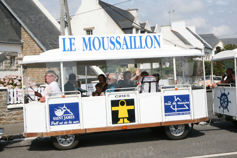 France, Bretagne, Finistere sud, Cornouaille, Concarneau, petit train touristique, balade urbaine,