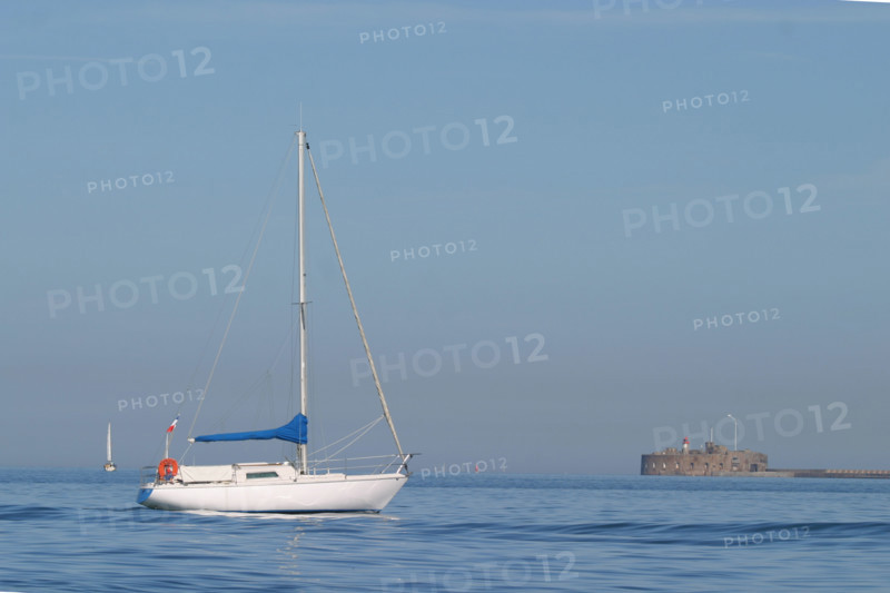 France, Basse Normandie, Manche, Cotentin, Cherbourg, rade, plaisance, voilier, fort de l'ouest,