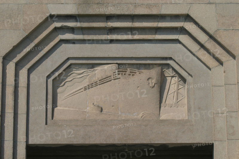 France, Basse Normandie, Manche, Cotentin, Cherbourg, ancienne gare transatlantique, paquebot, decor exterieur face au quai