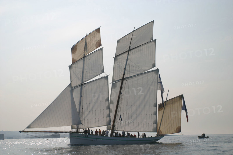 France, Basse Normandie, Manche, Cotentin, Cherbourg, rade, tall ships race 2005, grands voiliers, course, bisquine, la granvillaise,