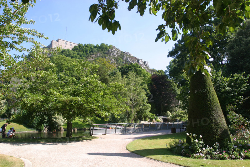 France, Basse Normandie, Manche, Cotentin, Cherbourg, jardin public au pied de la montagne du Roule, vers le fort du roule,