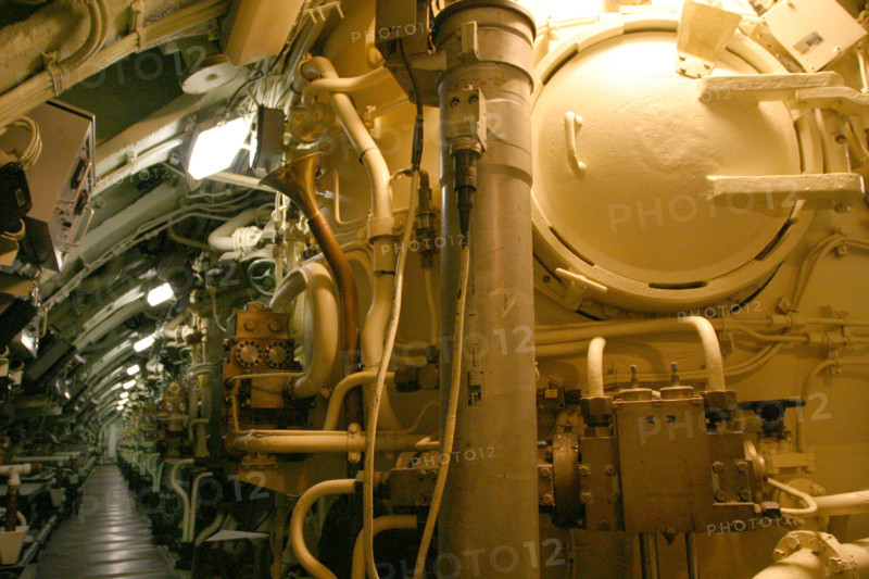 France, Basse Normandie, Manche, Cotentin, Cherbourg, cite de la mer, 
interieur du sous marin Redoutable, cables et tubes,