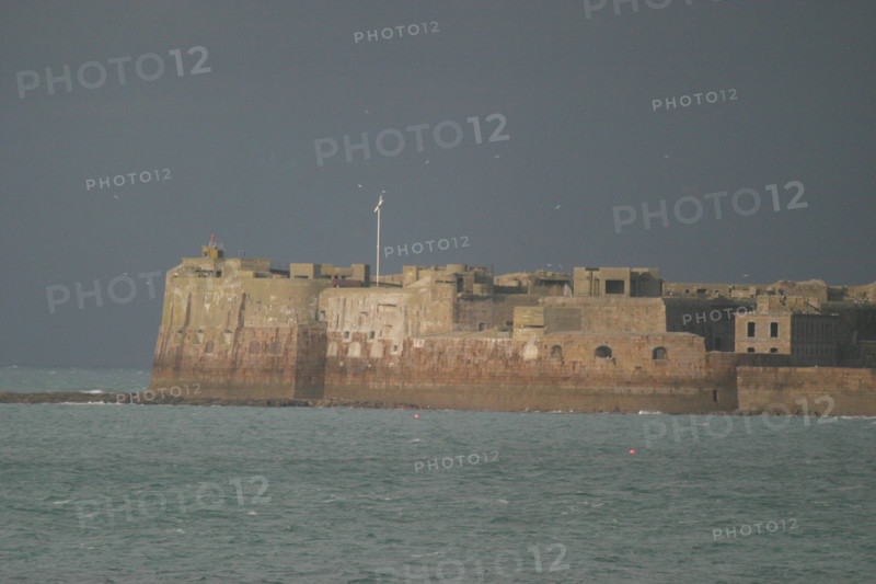 France, Basse Normandie, Manche, Cotentin, Cherbourg, rade, marine nationale, seconde guerre mondiale, fort de l'ile pelee, grande rade est