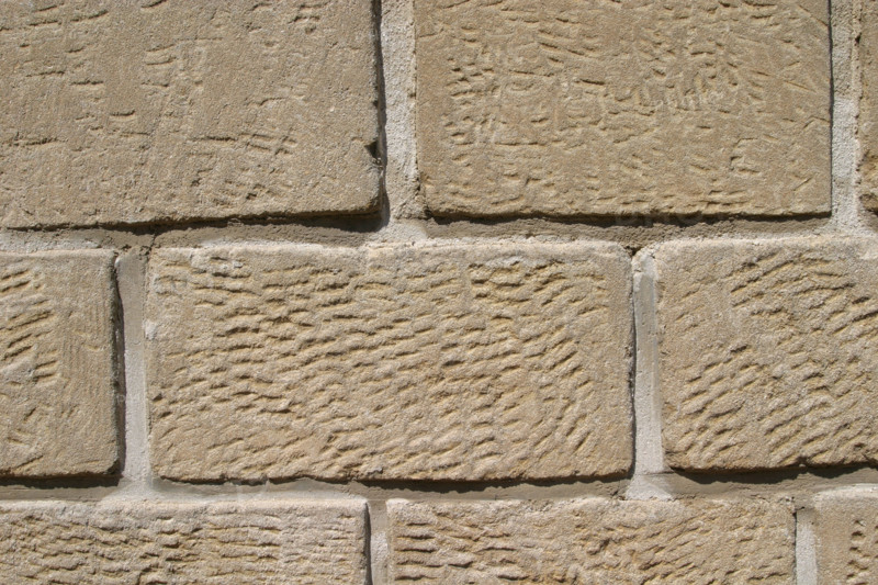 France, Basse Normandie, orne, pays d'auge ornais, vimoutiers, detail mur de pierre, habitat local de la reconstruction,
