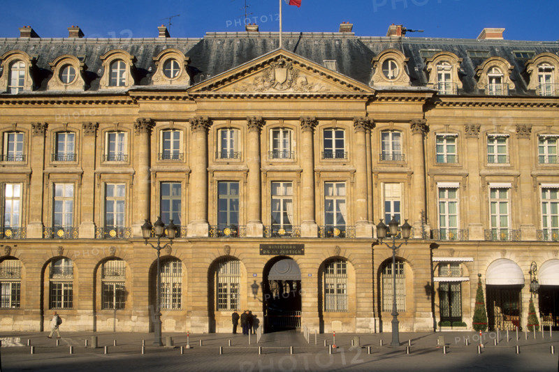 France, Paris 1e, 13 place vendome, hotel de bourvallais, ministere de la justice, chancellerie, hotel particulier, etat, institution, monument historique,