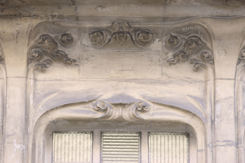 France, Paris 4e, rue pavee, synagogue, architecte Hector Guimard, religion juive, judaisme, edifice religieux, facade sur rue, detail,