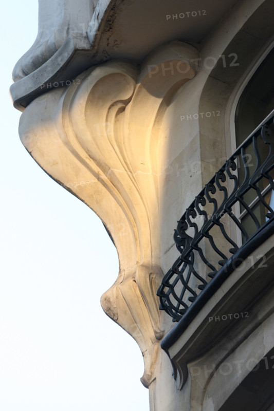 Building 140 rue de Rennes, Paris