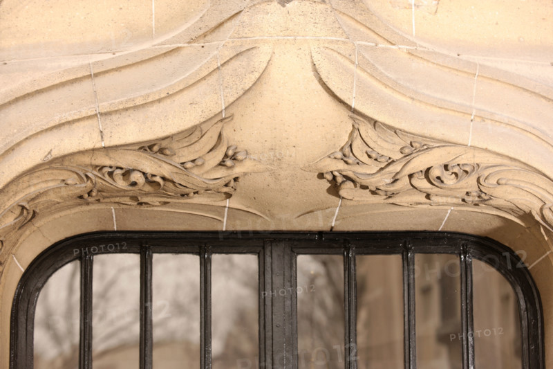 Building 8-10 rue Agar, Paris