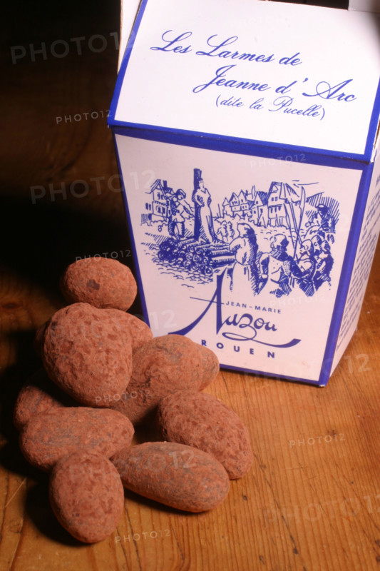 France, Haute Normandie, Seine Maritime, Rouen, larmes de jeanne d'Arc, specialite, confiserie, gastronomie, 
chocolaterie Auzou