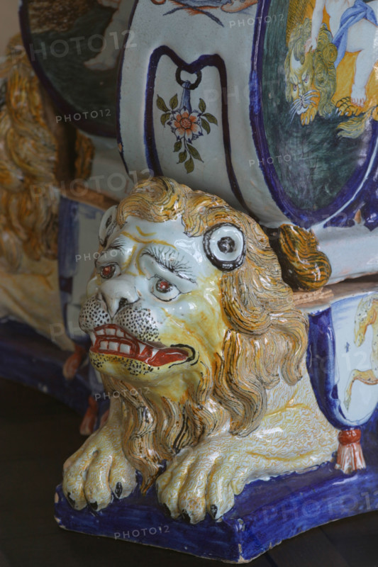 France, Haute Normandie, Seine Maritime, Rouen, musee de la ceramique, 1 place faucon, ancien hotel d'hocqueville, vieux Rouen, detail sphere celeste 1725