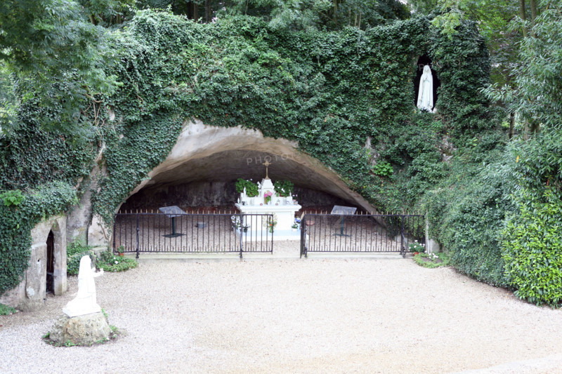 France, Haute Normandie, Seine Maritime, pays du caux maritime, Criquetot-sur-Ouville, replique de la grotte de Lourdes, religion, pelerinage,