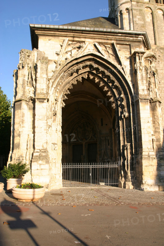 France, Haute Normandie, Seine Maritime, montivilliers, abbaye, art gothique, portail eglise abbatiale, entree,