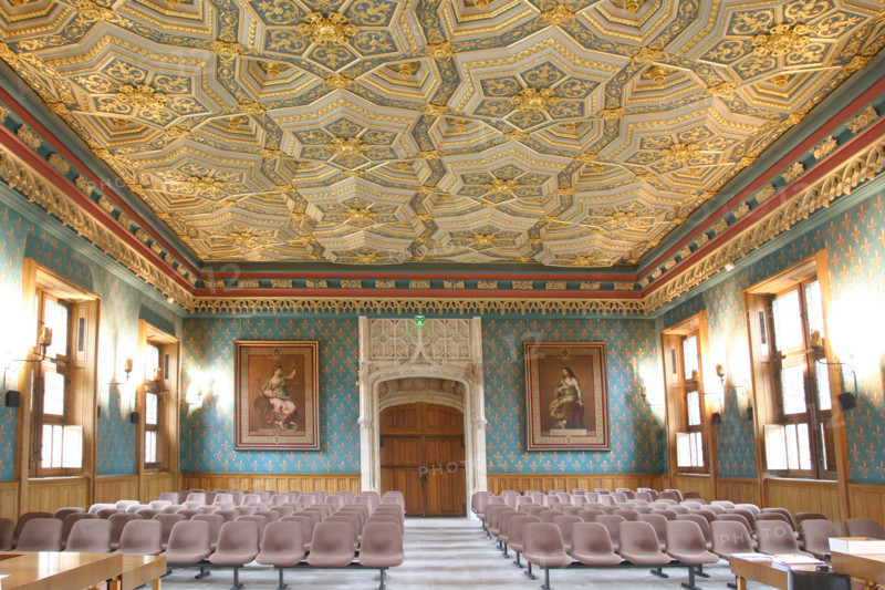 France, Haute Normandie, Seine Maritime, Rouen, palais de justice, tribunal, institution, monument historique restaure en 2007, neo gothique, plafond a caissons de la cour d'assises.