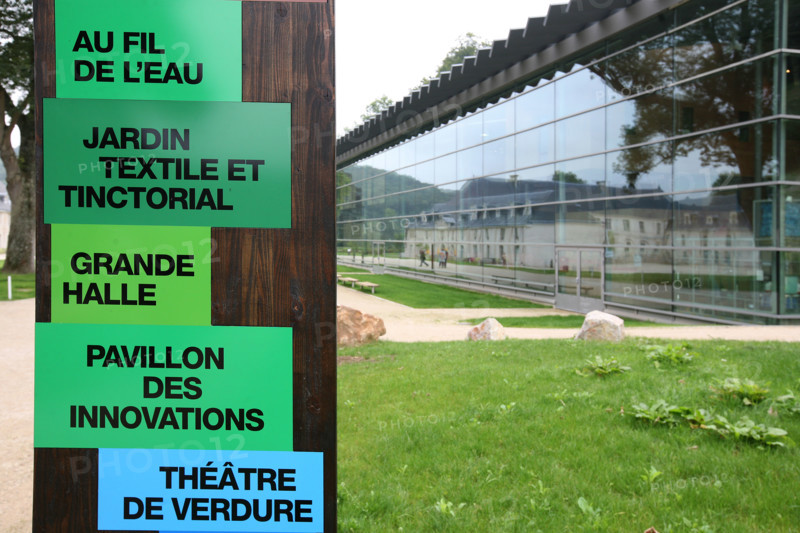 France, Haute Normandie, Seine Maritime, vallee de la Seine, gruchet le valasse, parc EANA, consacre au developpement durable, environnement, grande halle, et signaletique,