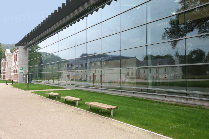 France, Haute Normandie, Seine Maritime, vallee de la Seine, gruchet le valasse, parc EANA, consacre au developpement durable, environnement, grande halle,