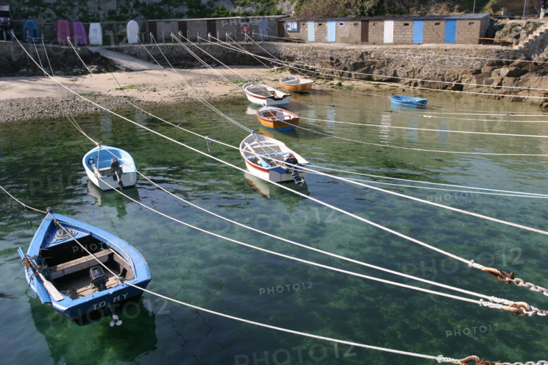 France, Basse Normandie, Manche, Cotentin, cap de la hague, port Racine, Saint-Germain des vaux, plus petit port de france, barques, cordages, digue,