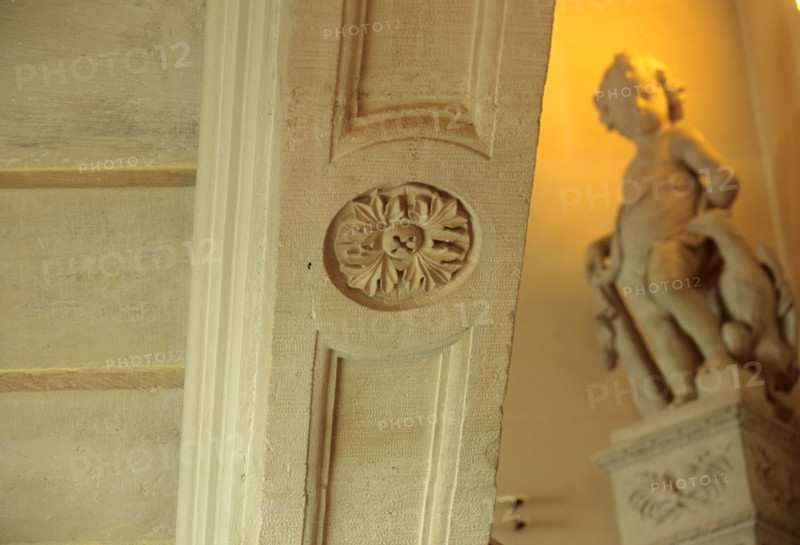 France, Paris 4e, le marais, rue elzevir, hotel de donon, hotel particulier, musee cogncq jay ville de Paris, detail grand escalier, sculpture,