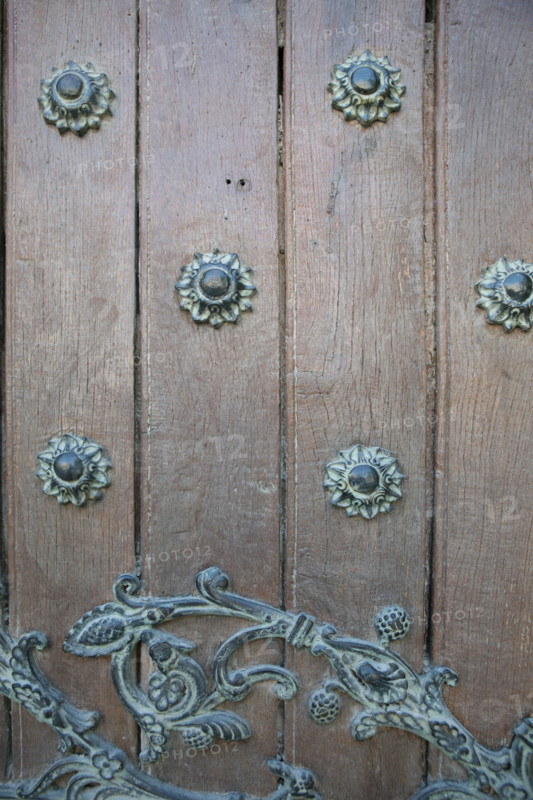 France, languedoc roussillon, gard, uzes, cathedrale Saint Theodorit, porte, ferronnerie, decor, ornements,
