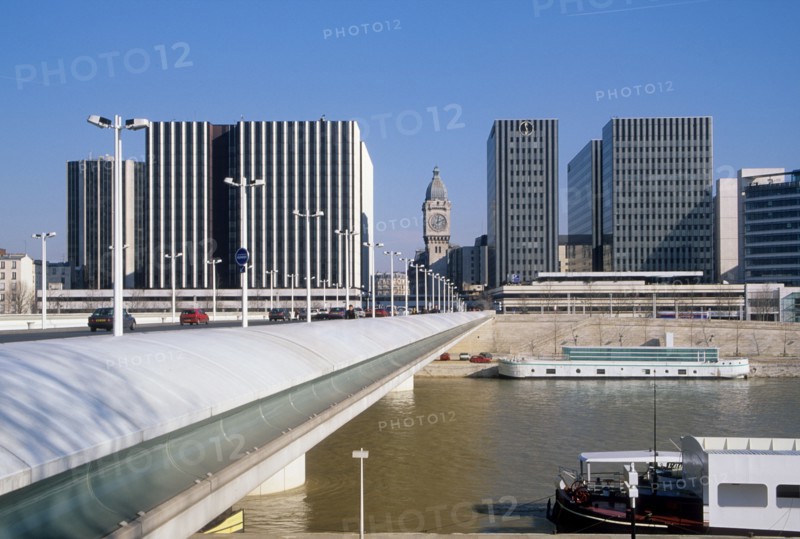 France, paris 5e, la seine, pont charles de gaulle, tour de la gare de lyon, immeubles de bureaux,
