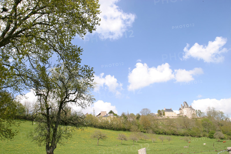 France, pays de loire, mayenne, sainte suzanne, village, forteresse sainte anne, place forte, panorama, habitat traditionnel, maisons,