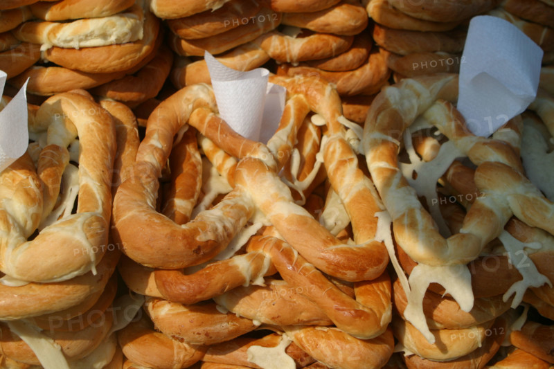 europe, Hongrie, budapest, autour des bains szechenyi, bretzels, patisserie,