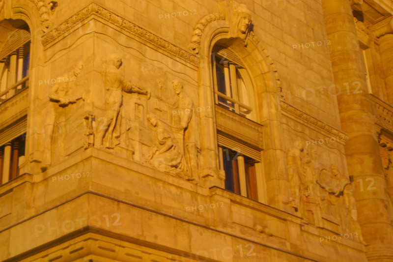 europe, Hongrie, budapest, detail banque centrale, quartier des banques et du parlement, szabadsag ter,