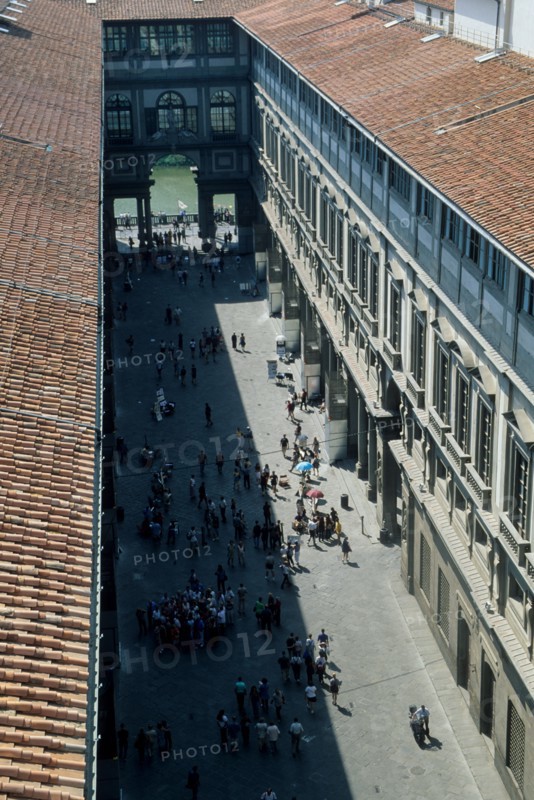 Italie, toscane, florence, firenze, renaissance italienne, palais des offices, uffizi, musee, toits, touristes,