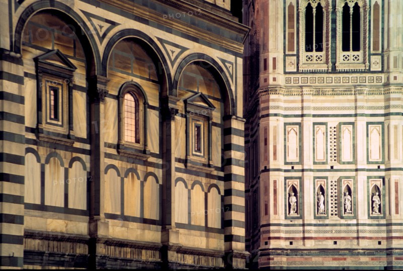 Italie, toscane, florence, firenze, renaissance italienne, santa maria del fiore, campanile de giotto, marbre, duomo, baptistere, nuit,