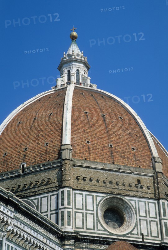 Italie, toscane, florence, firenze, renaissance italienne, santa maria del fiore, duomo, le dome, brunelleschi, sommet, croix,