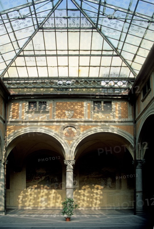 Italie, toscane, florence, firenze, piazza de la santissima annoziata, renaissance italienne, verriere, colonnes, arcades, lumiere,
