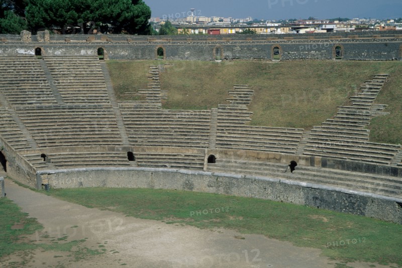 Italie, sud, golfe de naples, pompei, site historique, archeologie, antiquite, vesuve, volcan, amphitheatre,
