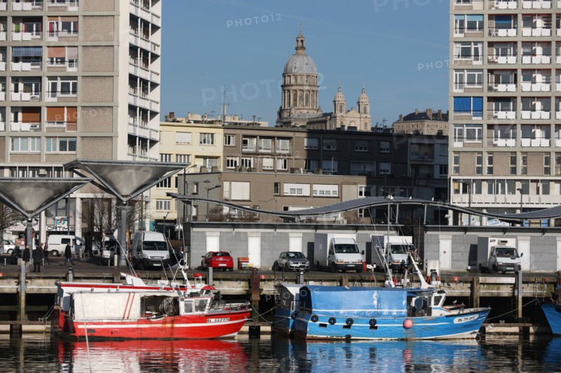 France, region nord, pas de calais, boulogne sur mer, port, peche, bateau, chalutier, quai, promenade j. muselet, cathedrale, dome,