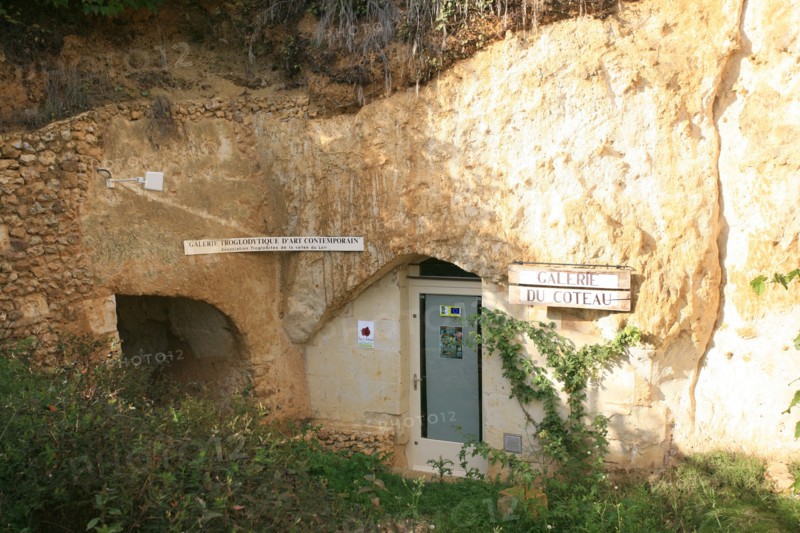 France, centre, loir et cher, troo, cite troglodyte, cave 
galerie, art,