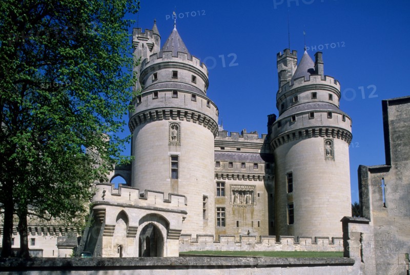 France, region picardie, oise, pierrefonds, chateau, neo gothique, Napoleon III, viollet le duc, monument historique,