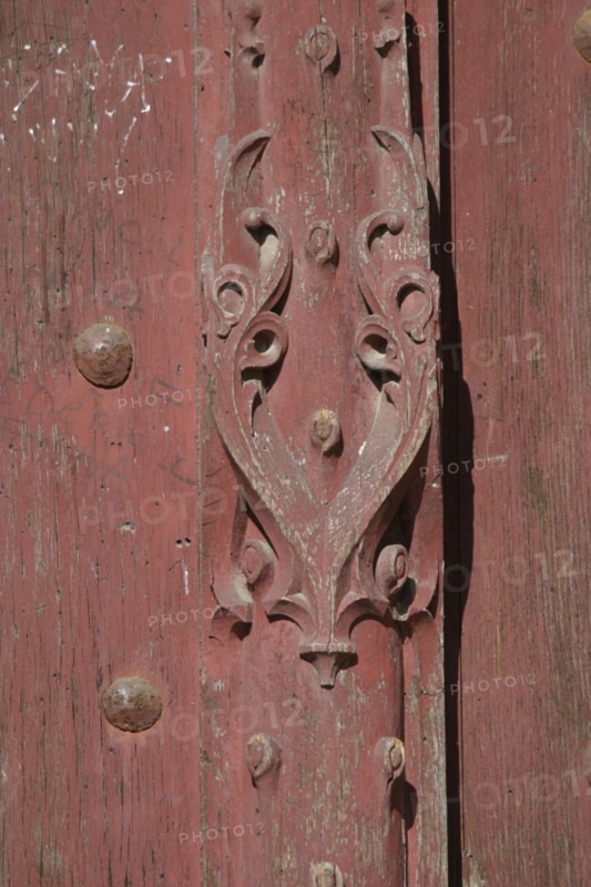 France, region picardie, oise, noyon, cathedrale 
detail porte, bois, sculpture, art gothique,