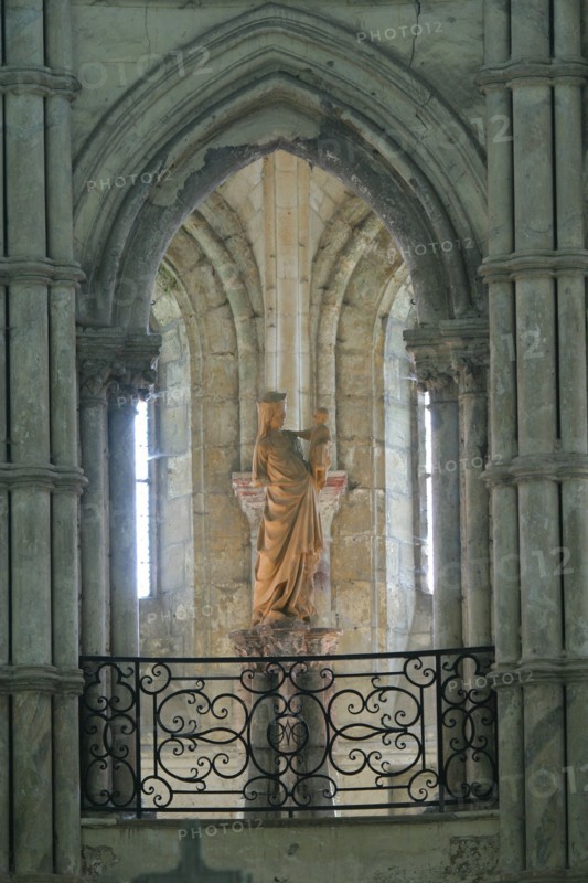 France, region picardie, oise, noyon, cathedrale 
detail voute, art gothique, religion, statue, sculpture,
