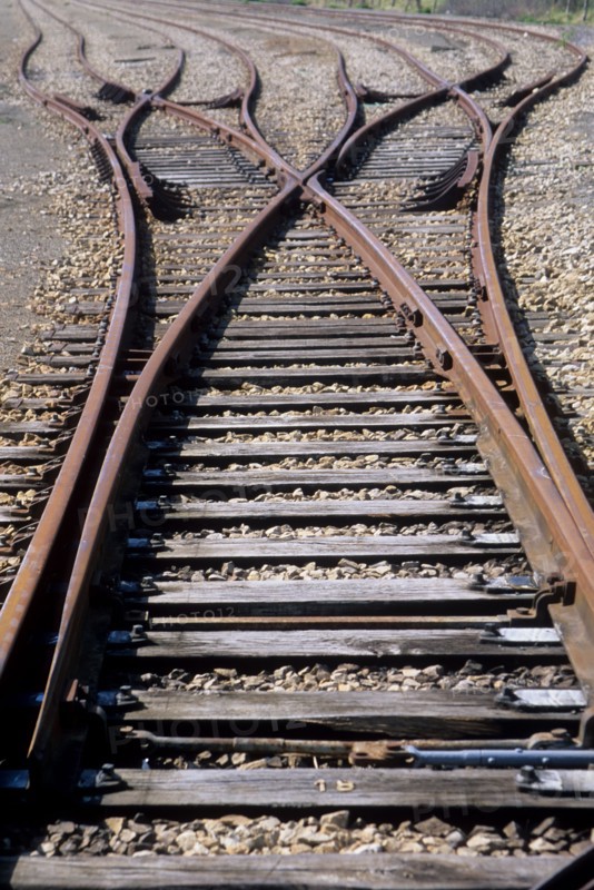 France, Normandie, voie ferree, aiguillage, ballast, rails, traverses, train, sncf, gare de triage,