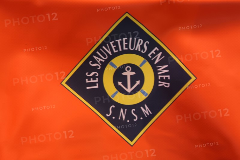 France, Haute Normandie, dieppe, station snsm, societe nationale de sauvetage en mer, logo sur une tenue,