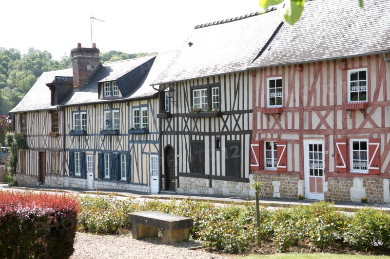 France, Haute Normandie, eure, le bec hellouin, maisons a colombages, pans de bois, polychromie, plus beaux villages de france,