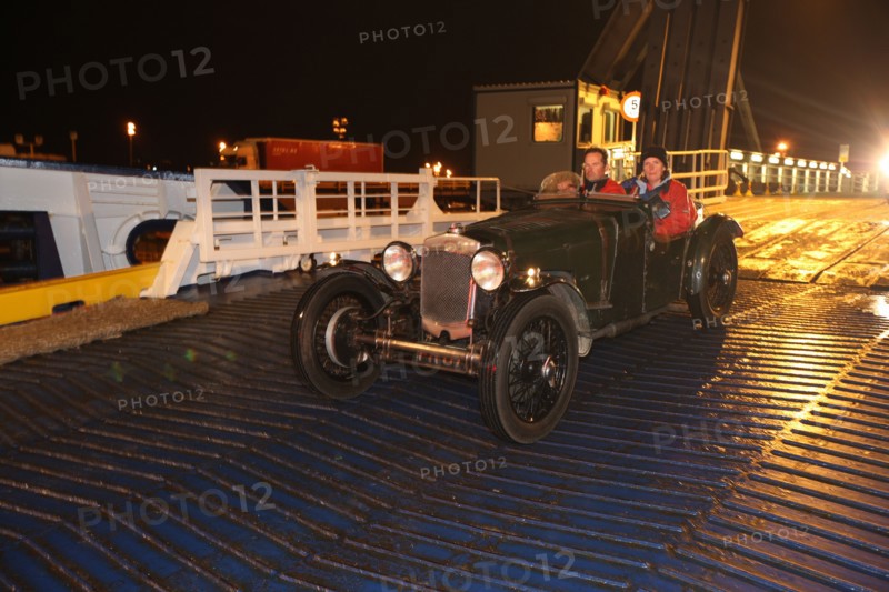 France, Haute Normandie / angleterre, seine maritime, le havre / portsmouth, traversee trans manche, a bord du ferry boat, norman voyager, navigation, nuit, chargement des vehicules a portsmouth,