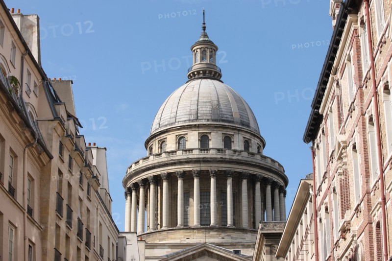 France, ile de france, paris 5e, quartier latin, dome du pantheon, architecte soufflot, colonnes, depuis la rue des carmes,