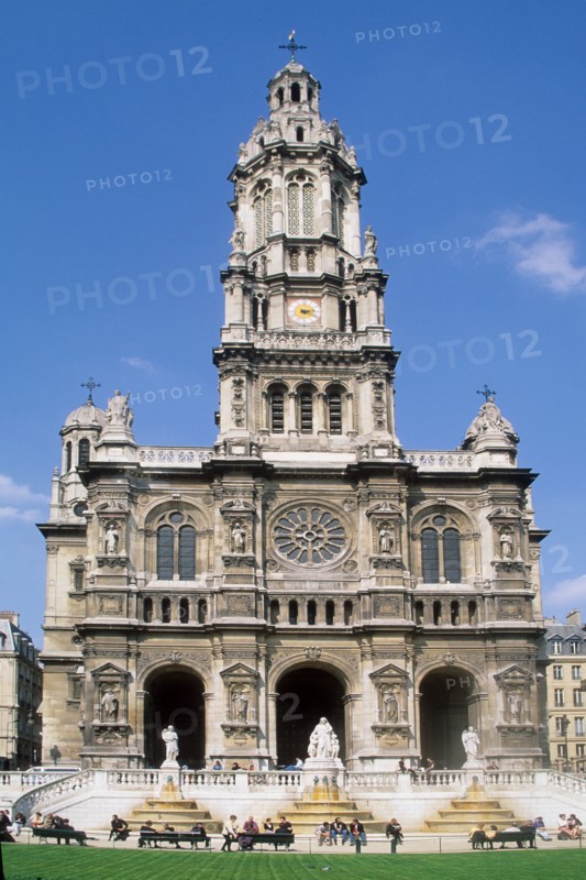 France, ile de france, paris 9e arrondissement, place d'estienne d'orves, eglise de la trinite, architecte theodore ballu, facade, square, jardin,