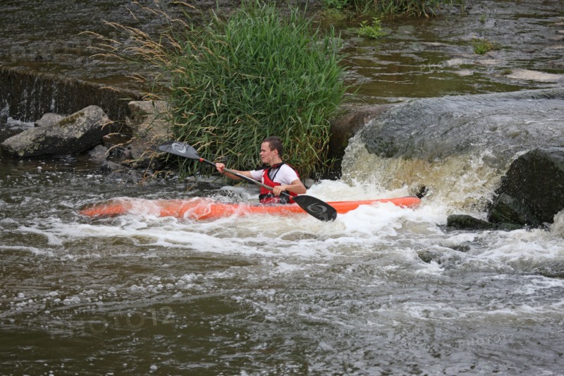 France, Basse Normandie, manche, pays saint lois, conde sur vire, riviere, la vire, activite sportive, club de kayak, descente, jeunes,