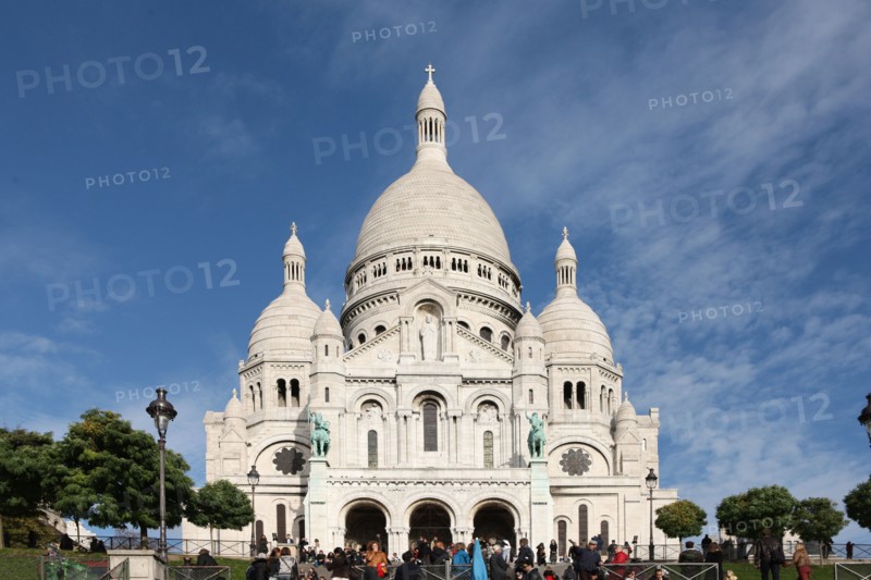 France, ile de france, paris 18e arrondissement, butte montmartre, basilique du sacre coeur, vue generale,