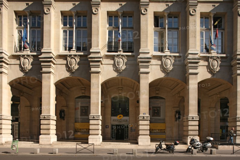 France, Ile de France, paris 2e arrondissement, rue du louvre, facade de la poste du louvre,