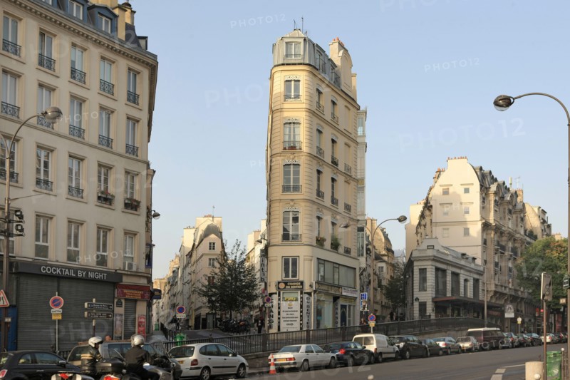 France, Ile de France, paris, 2e arrondissement, boulevard de bonne nouvelle, rue de clery, rue de la lune, batiment d'angle,